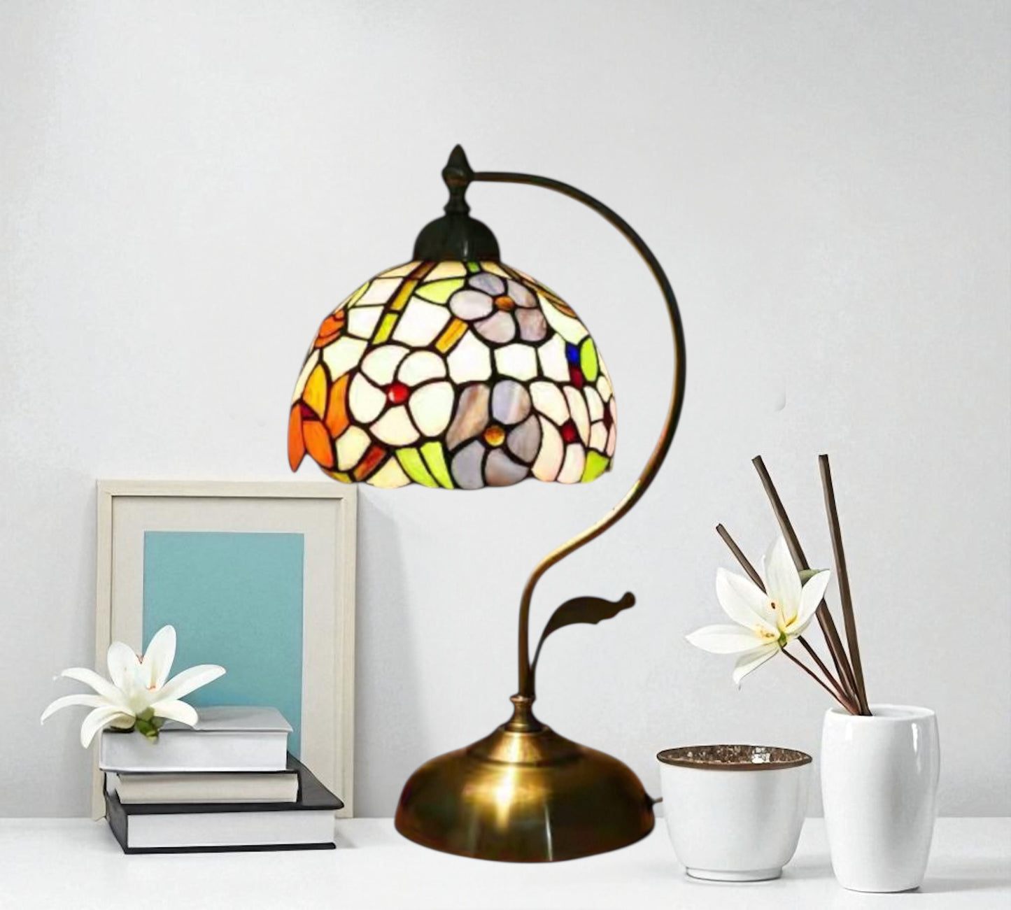 CDH Tiffany Table Lamp with 20cm Shade (100002M)