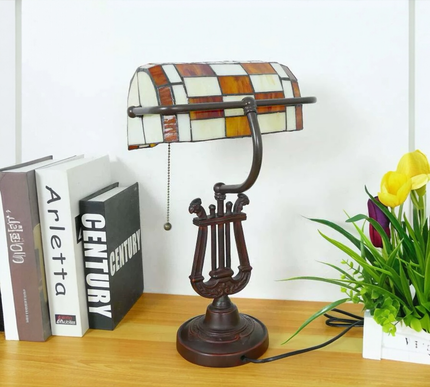 CDH Tiffany Reading Table Lamp with 26cm Shade (12047)