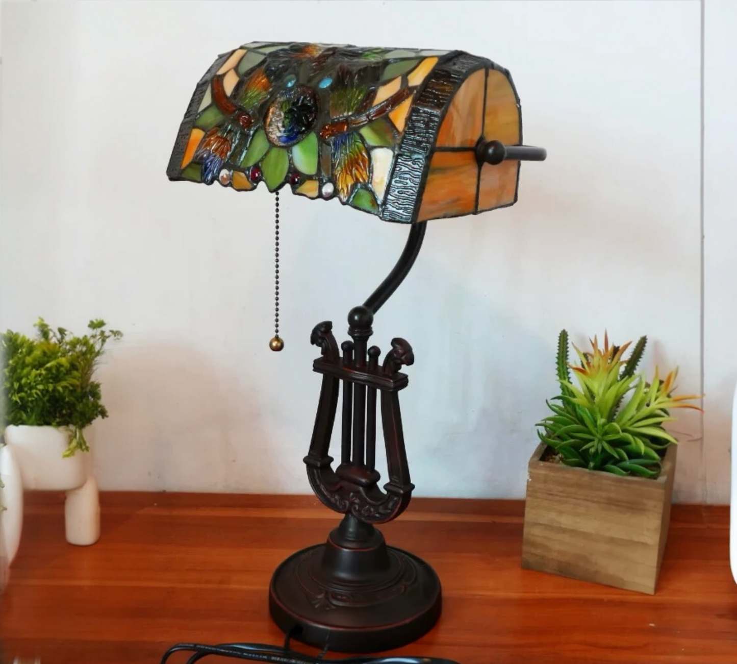 CDH Tiffany Reading Table Lamp with 26cm Shade (12048)