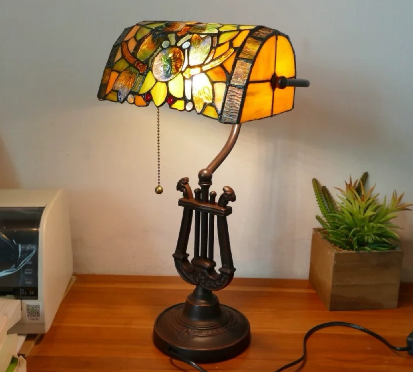 CDH Tiffany Reading Table Lamp with 26cm Shade (12048)