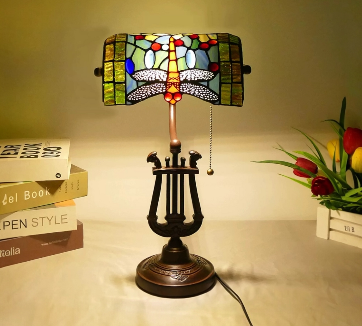 CDH Tiffany Reading Table Lamp with 26cm Shade (12047A)