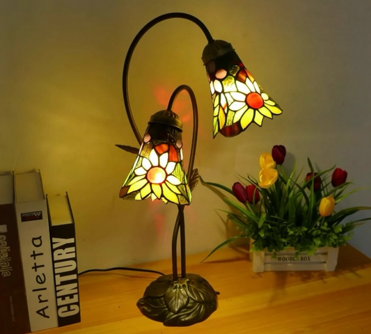 CDH LARGR Water Lily Flower Style Tiffany Table Lamp (12034F)