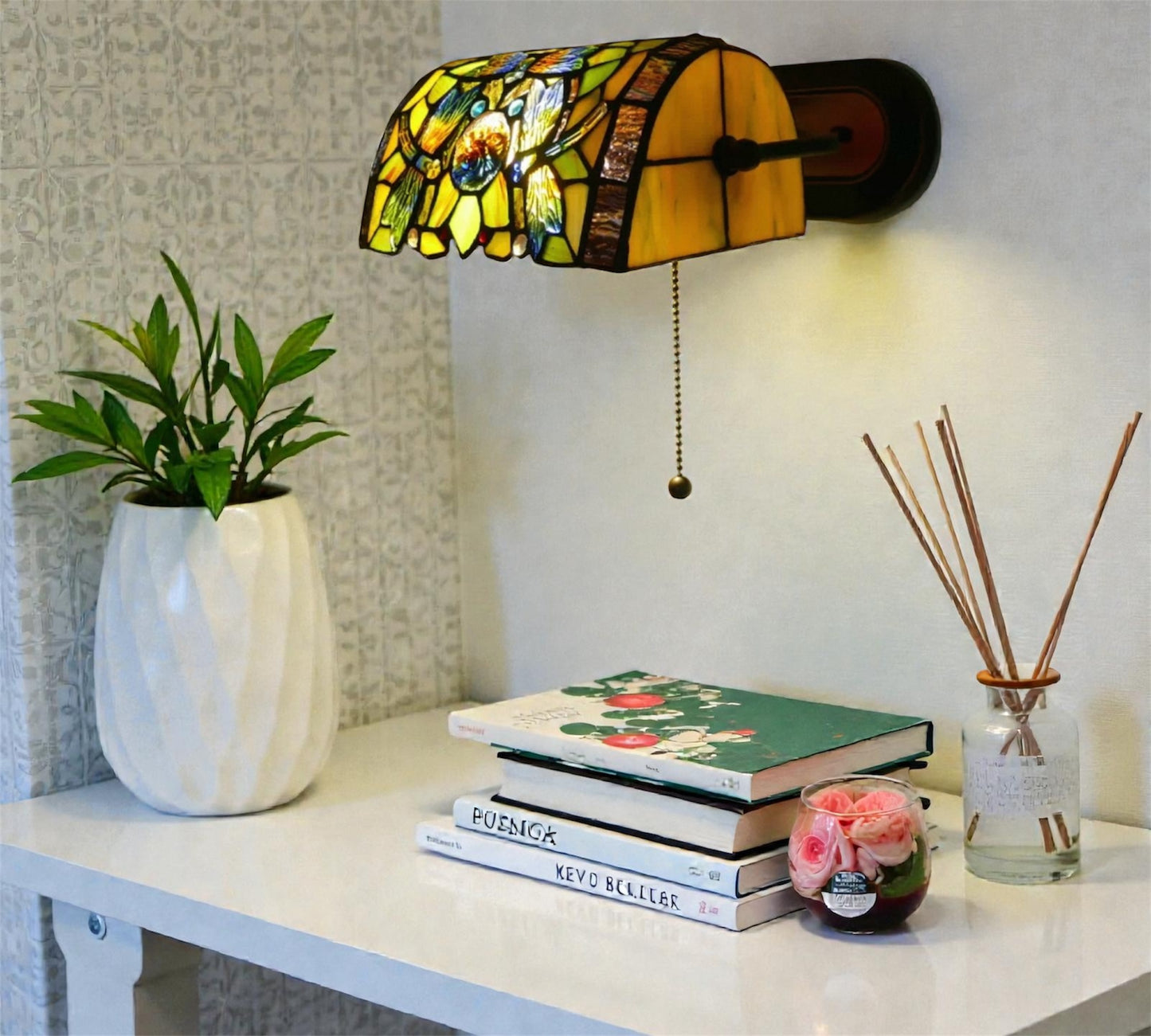 CDH Tiffany Wall Lights with 26cm Shade (12048W)