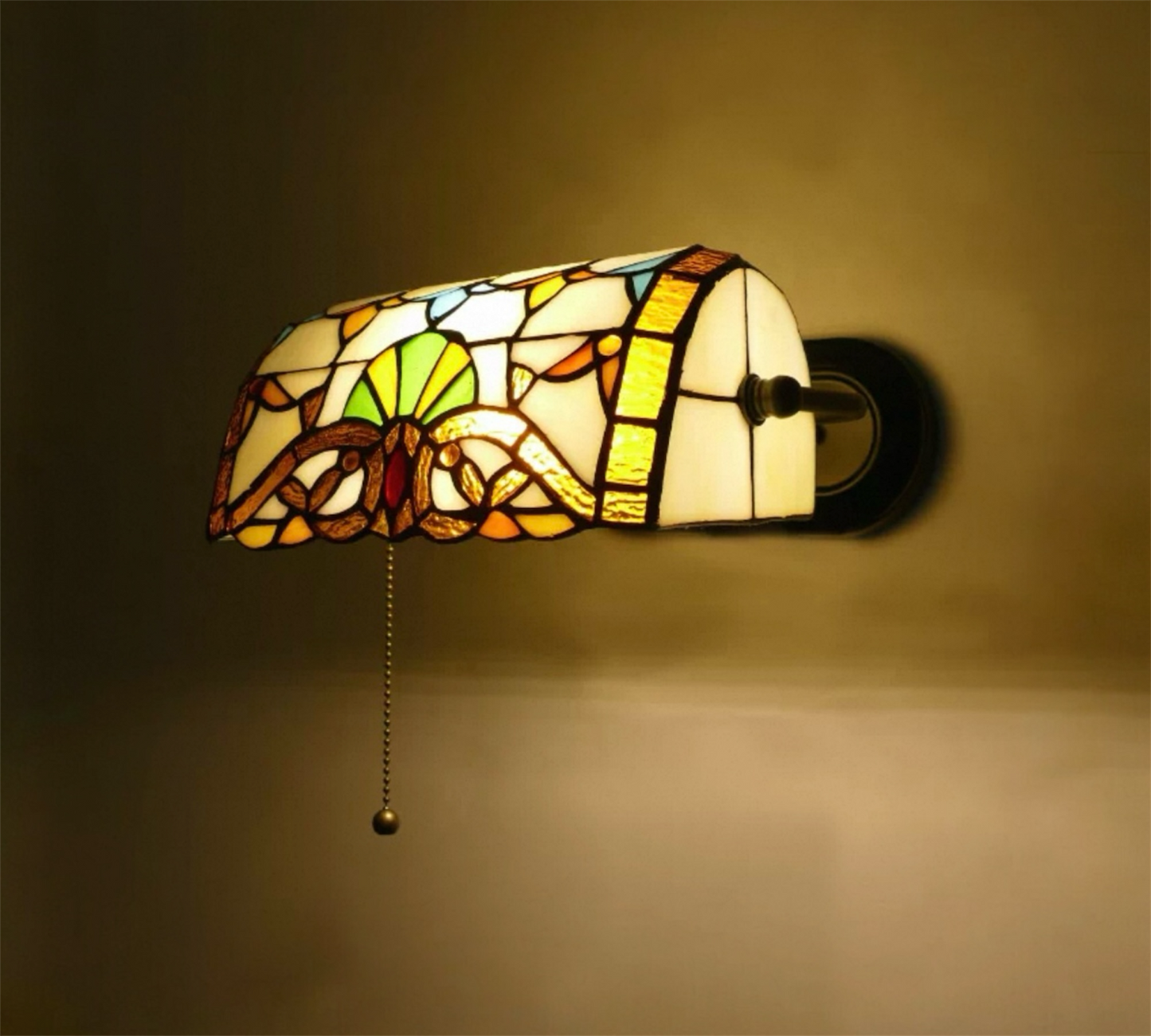 CDH Tiffany Wall Lights with 26cm Shade (12025W)