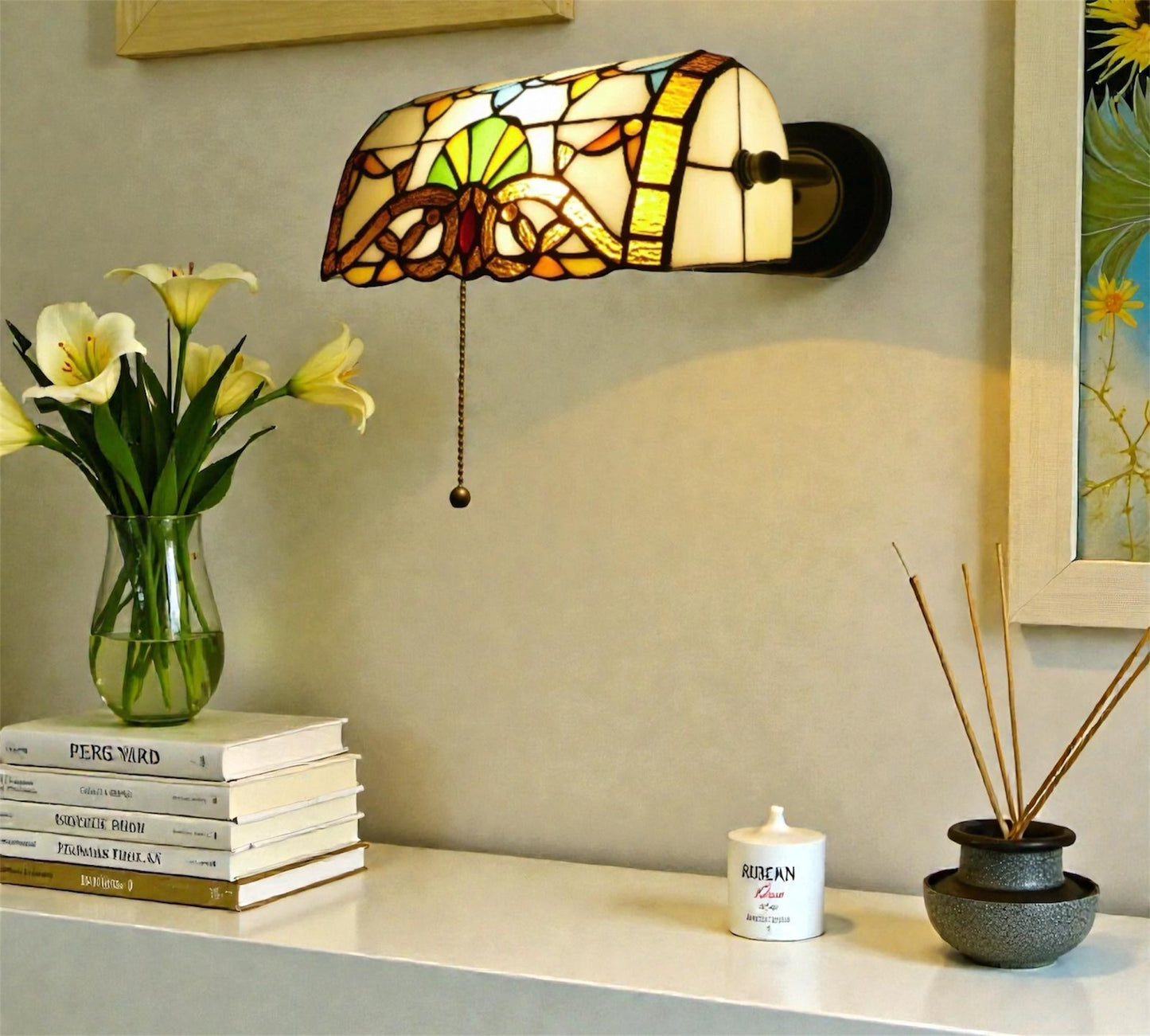 CDH Tiffany Wall Lights with 26cm Shade (12025W)
