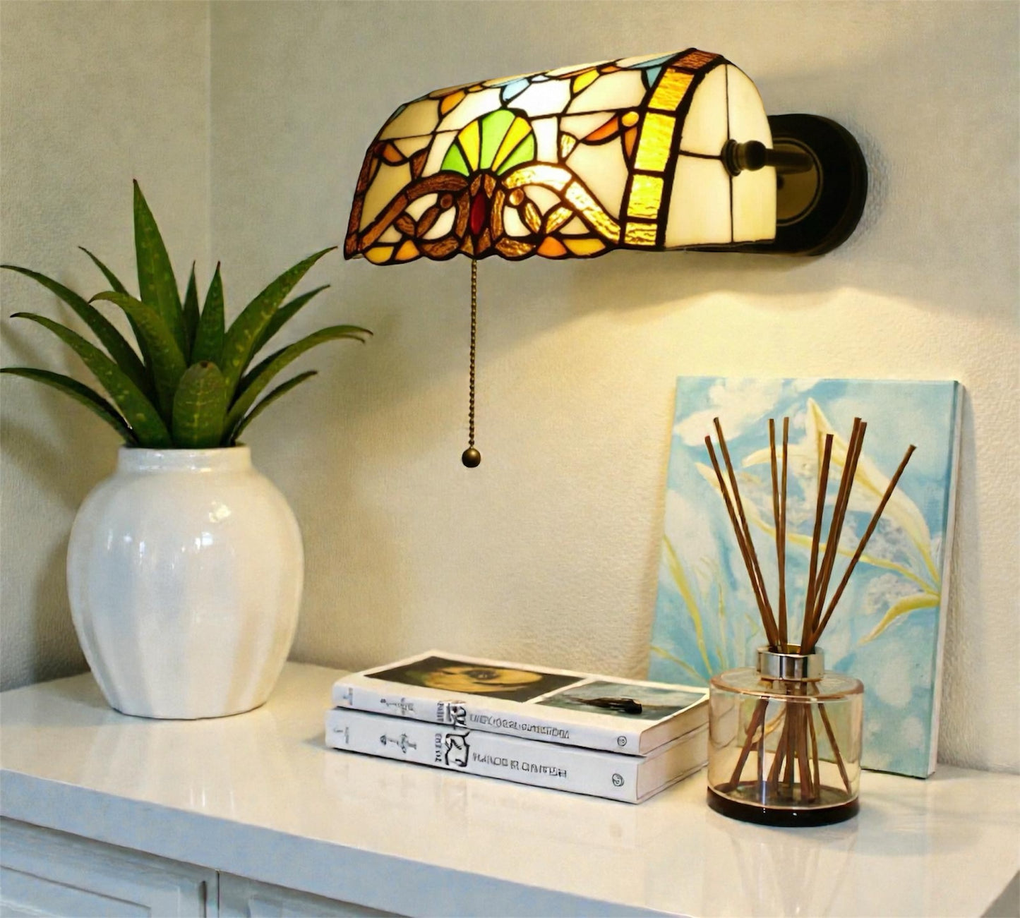 CDH Tiffany Wall Lights with 26cm Shade (12025W)