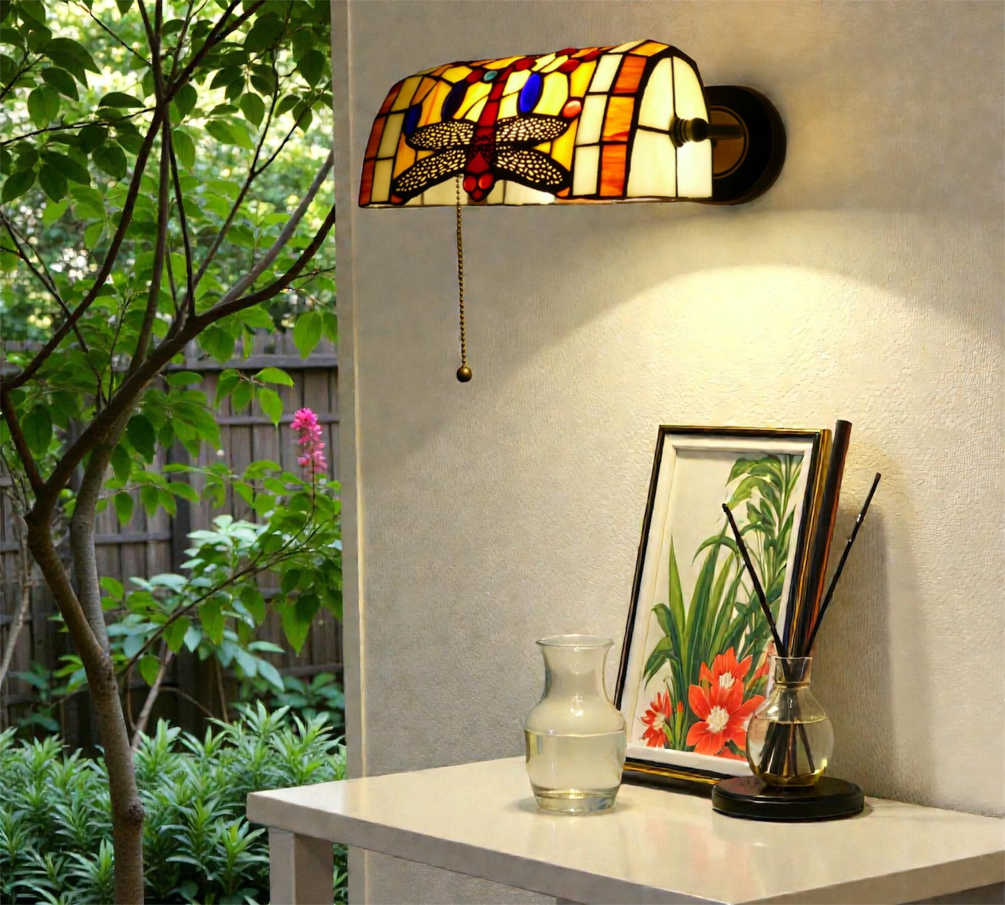 CDH Tiffany Wall Lights with 26cm Shade (12035W)