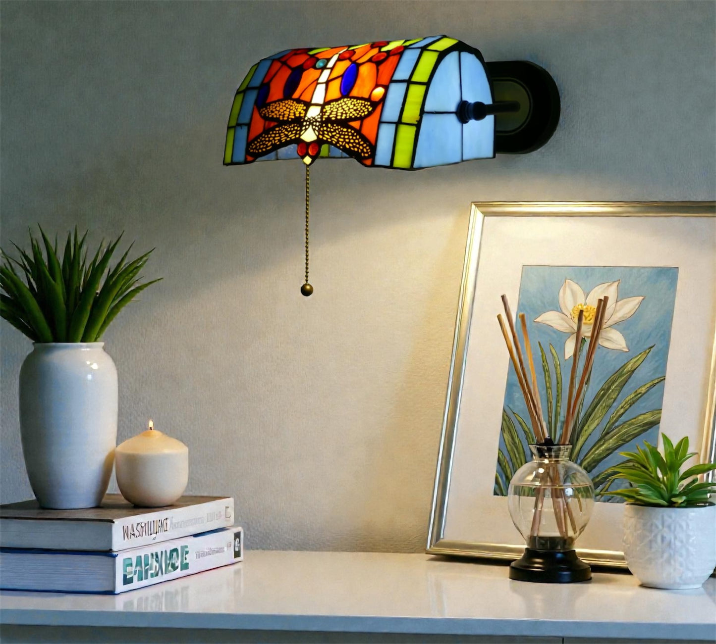 CDH Tiffany Wall Lights with 26cm Shade (12062AW)