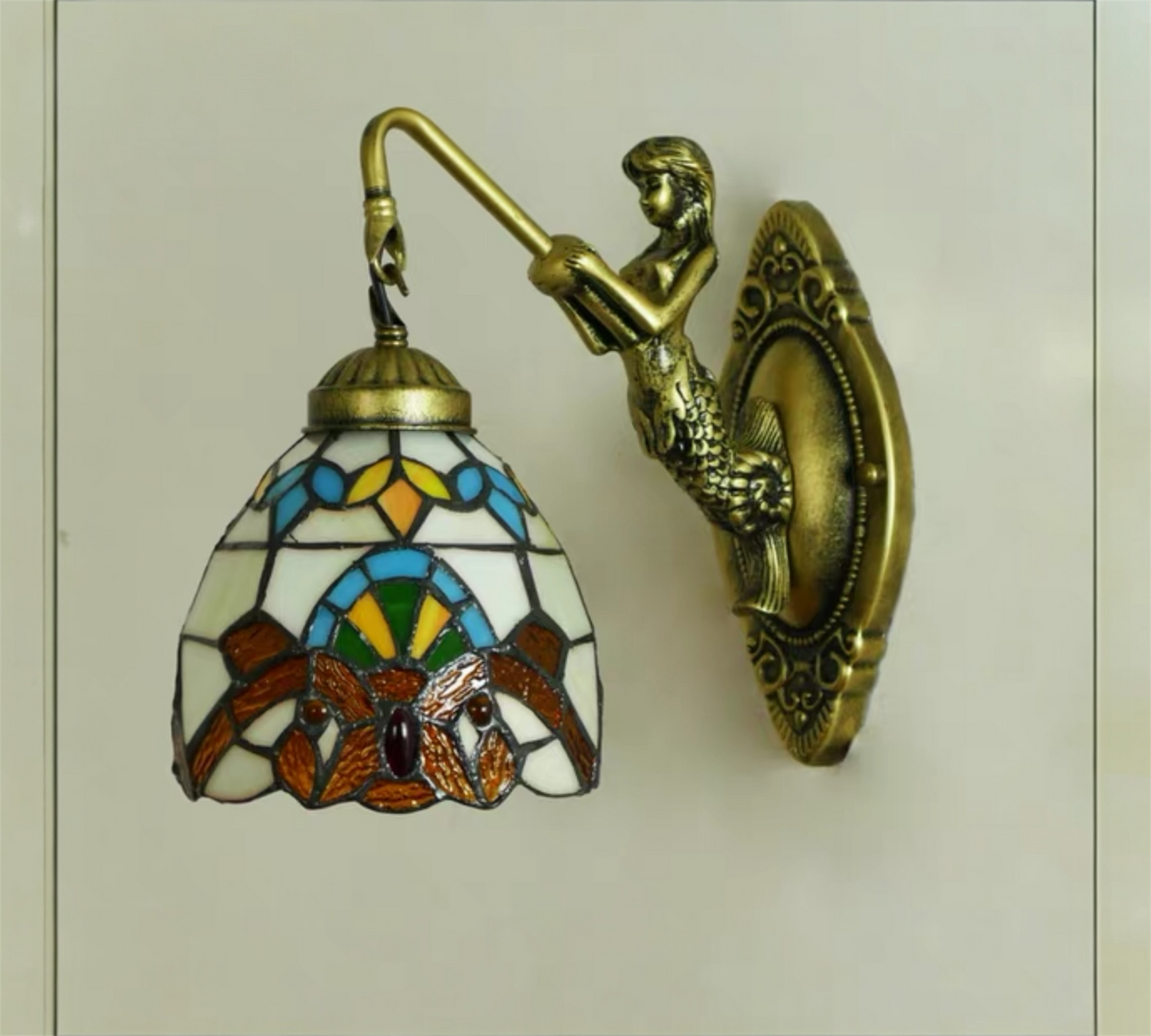 CDH Tiffany Wall Lights with 15cm Shade (12025Q1)