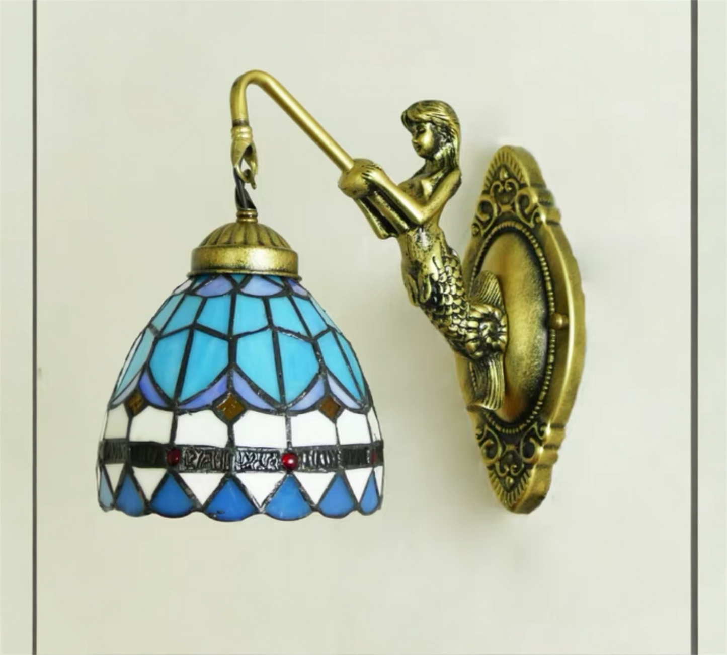 CDH Tiffany Wall Lights with 15cm Shade (12101Q)