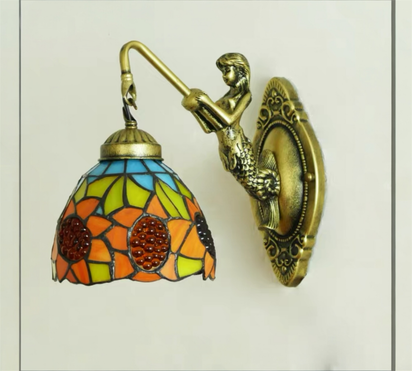 CDH Tiffany Wall Lights with 15cm Shade (12702Q)