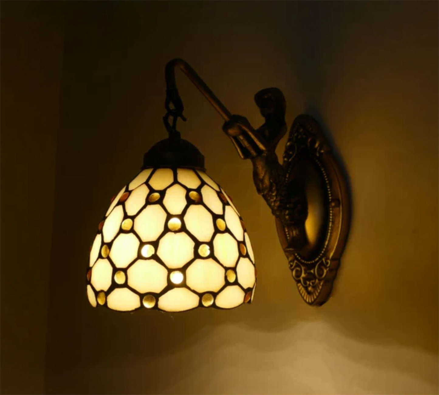 CDH Tiffany Wall Lights with 15cm Shade (12021Q)