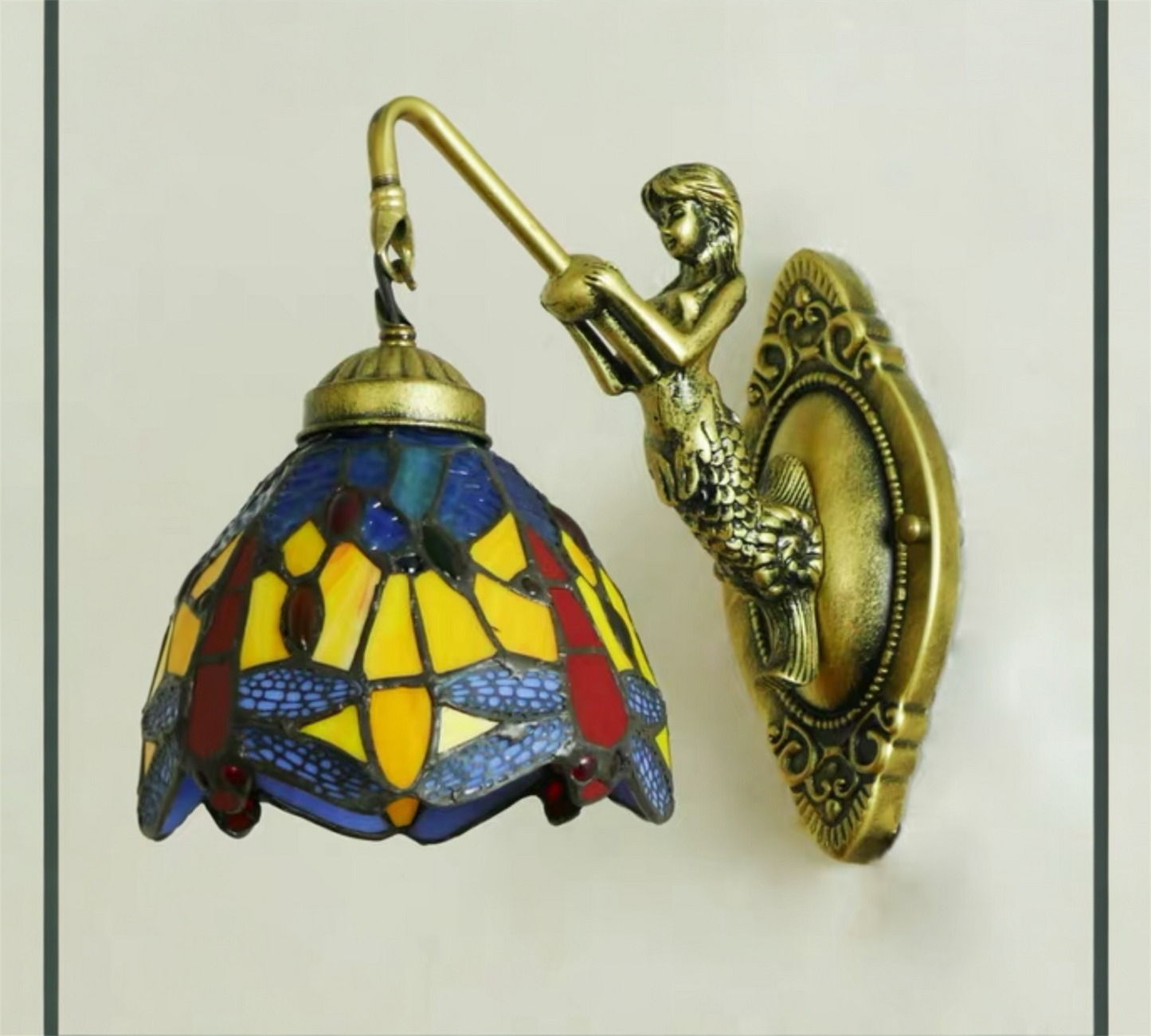 CDH Tiffany Wall Lights with 15cm Shade (12033Q)