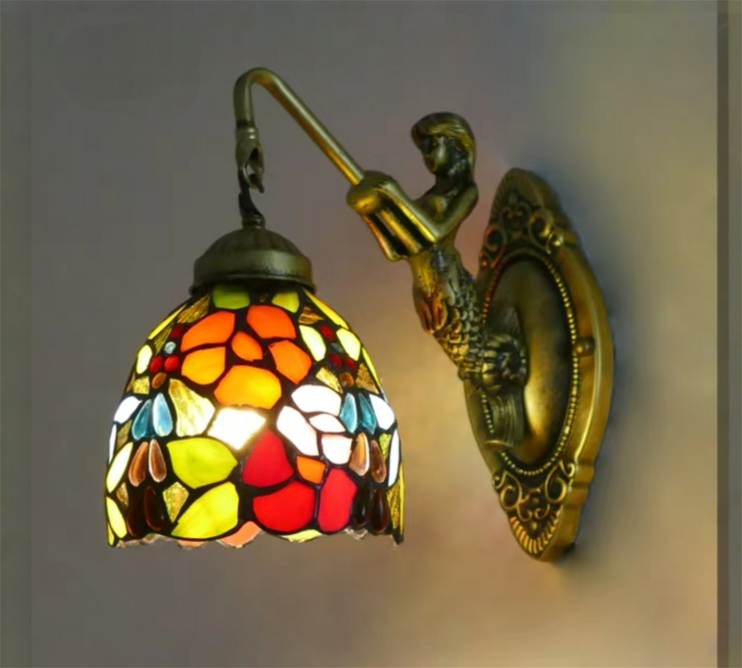 CDH Tiffany Wall Lights with 15cm Shade (15016Q)