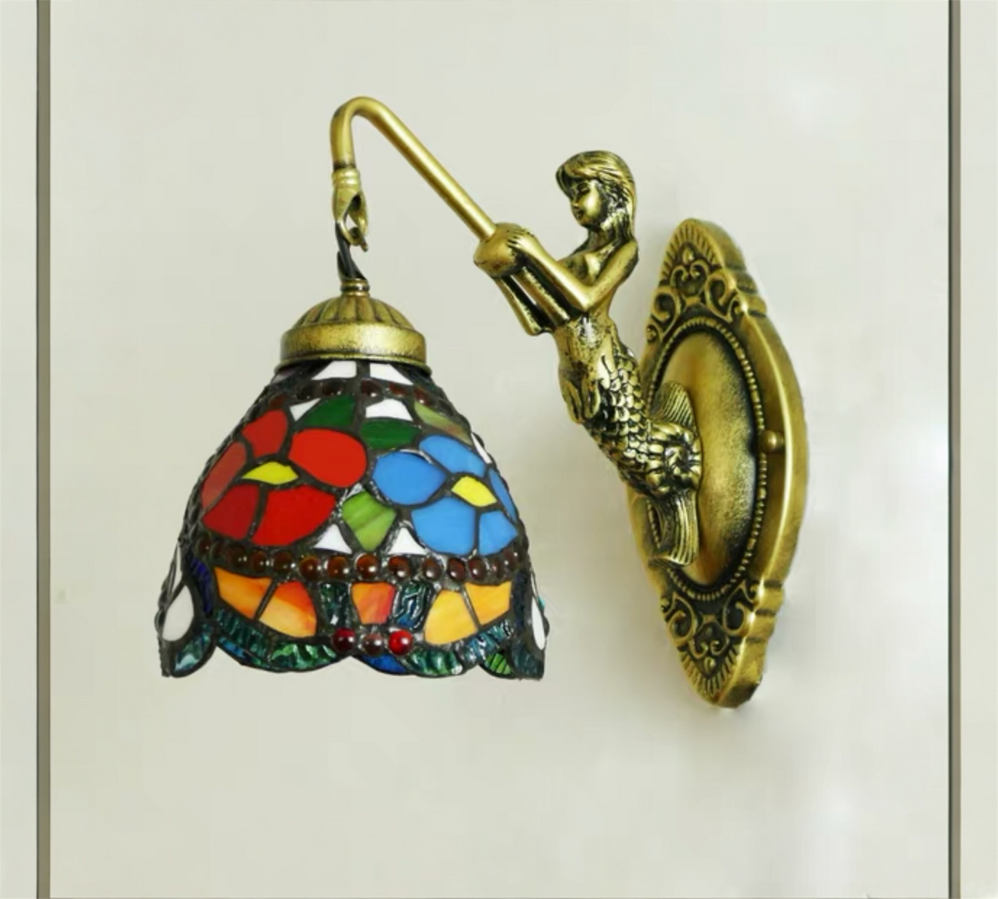 CDH Tiffany Wall Lights with 15cm Shade (15030Q)