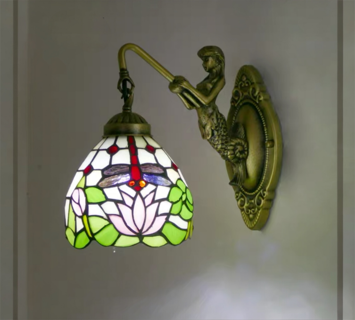 CDH Tiffany Wall Lights with 15cm Shade (12732Q)