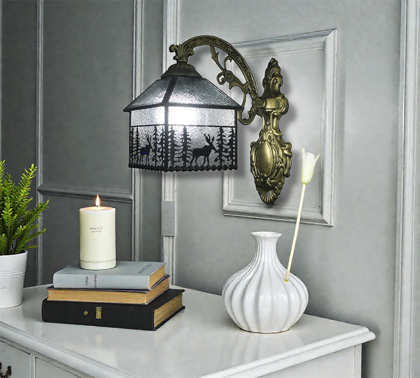 CDH Tiffany Wall Lights with 13cm Shade (15014Q)