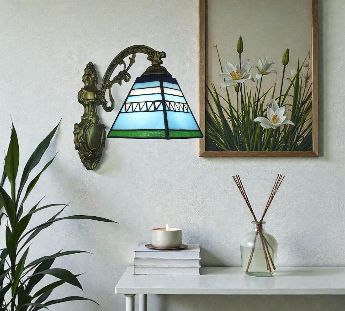 CDH Tiffany Wall Lights with 15cm Shade (15022Q)