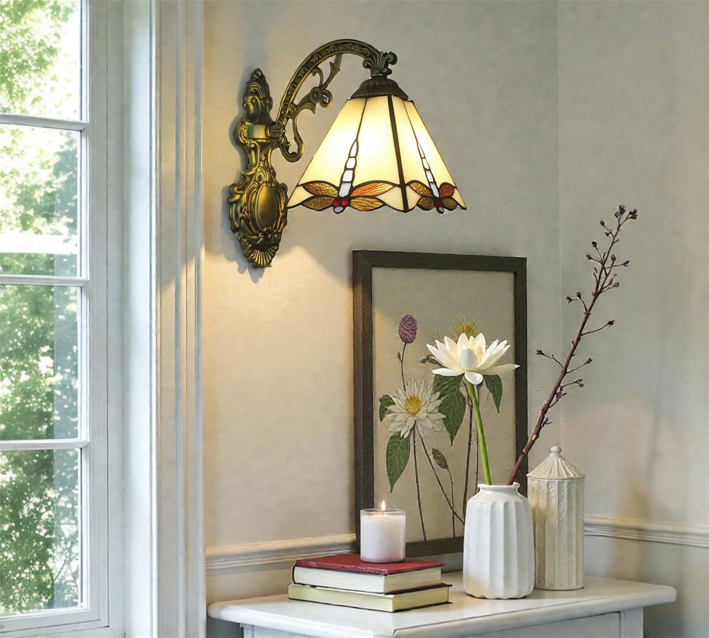 CDH Tiffany Wall Lights with 16cm Shade (15033Q)