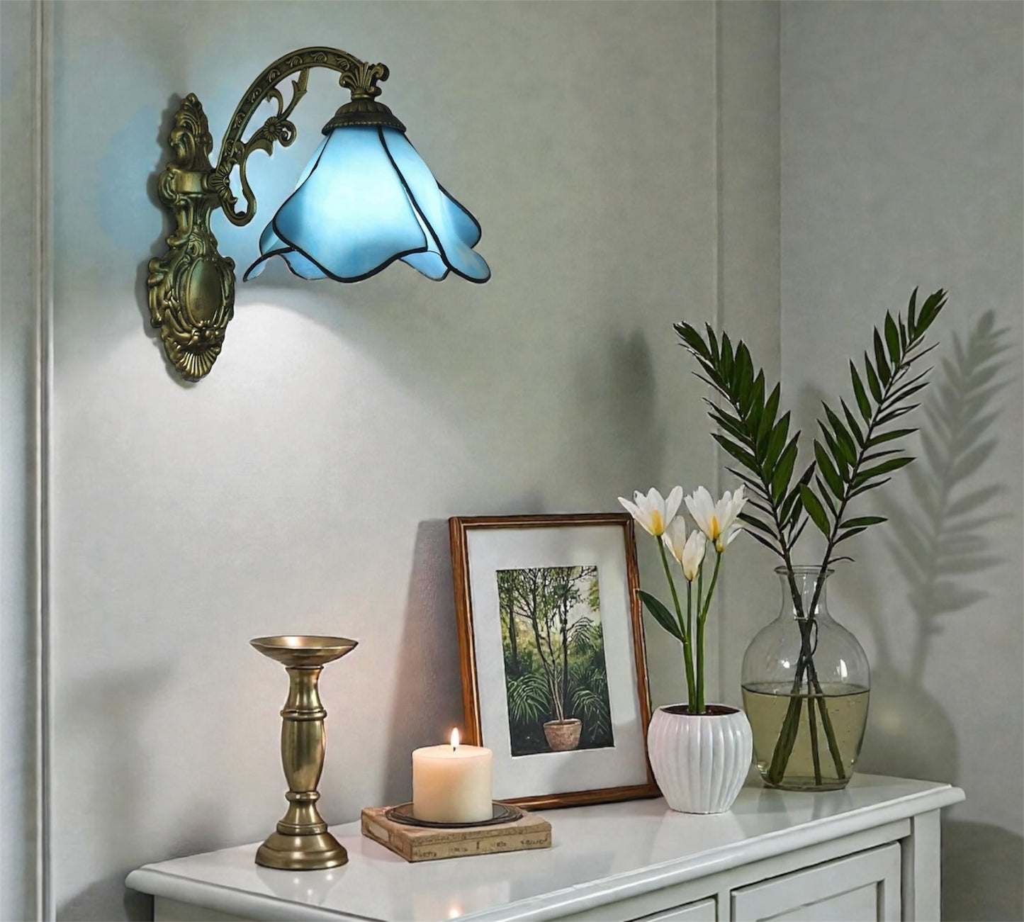 CDH Tiffany Wall Lights with 20cm Shade (12034TW)