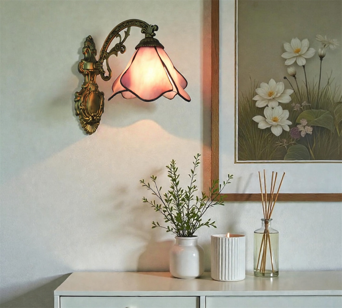 CDH Tiffany Wall Lights with 20cm Shade (12034SW)