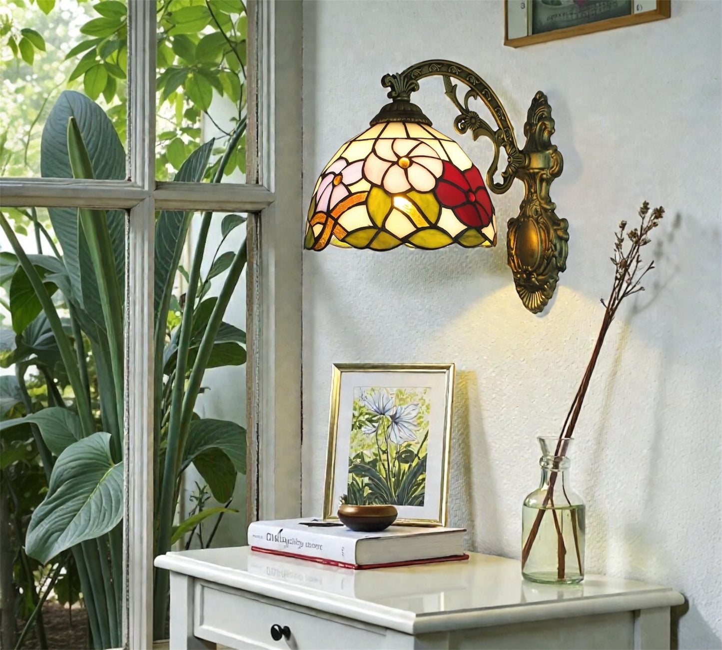 CDH Tiffany Wall Lights with 20cm Shade (11002W)