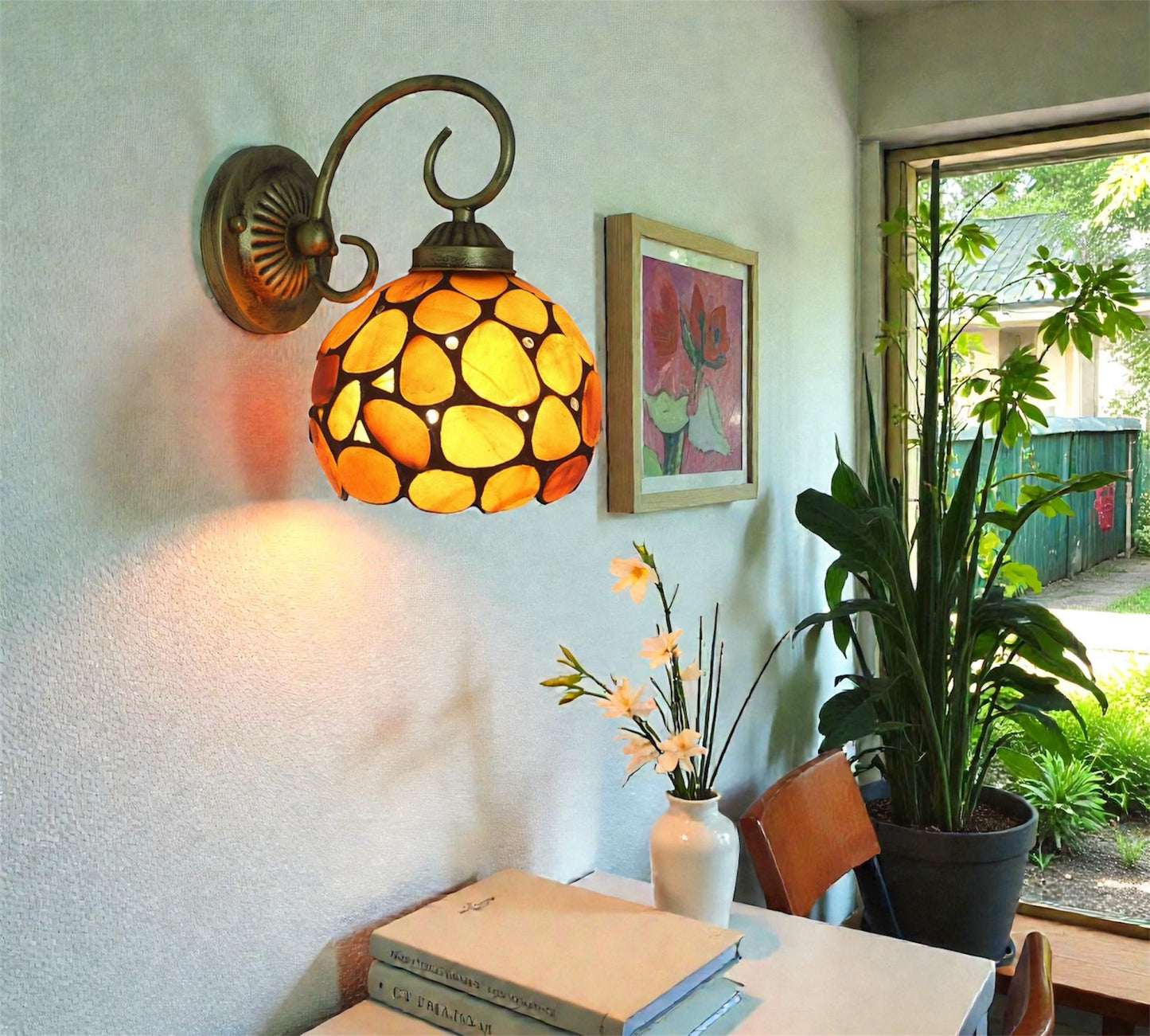 CDH Tiffany Wall Lights with 16cm Shade (26003W)