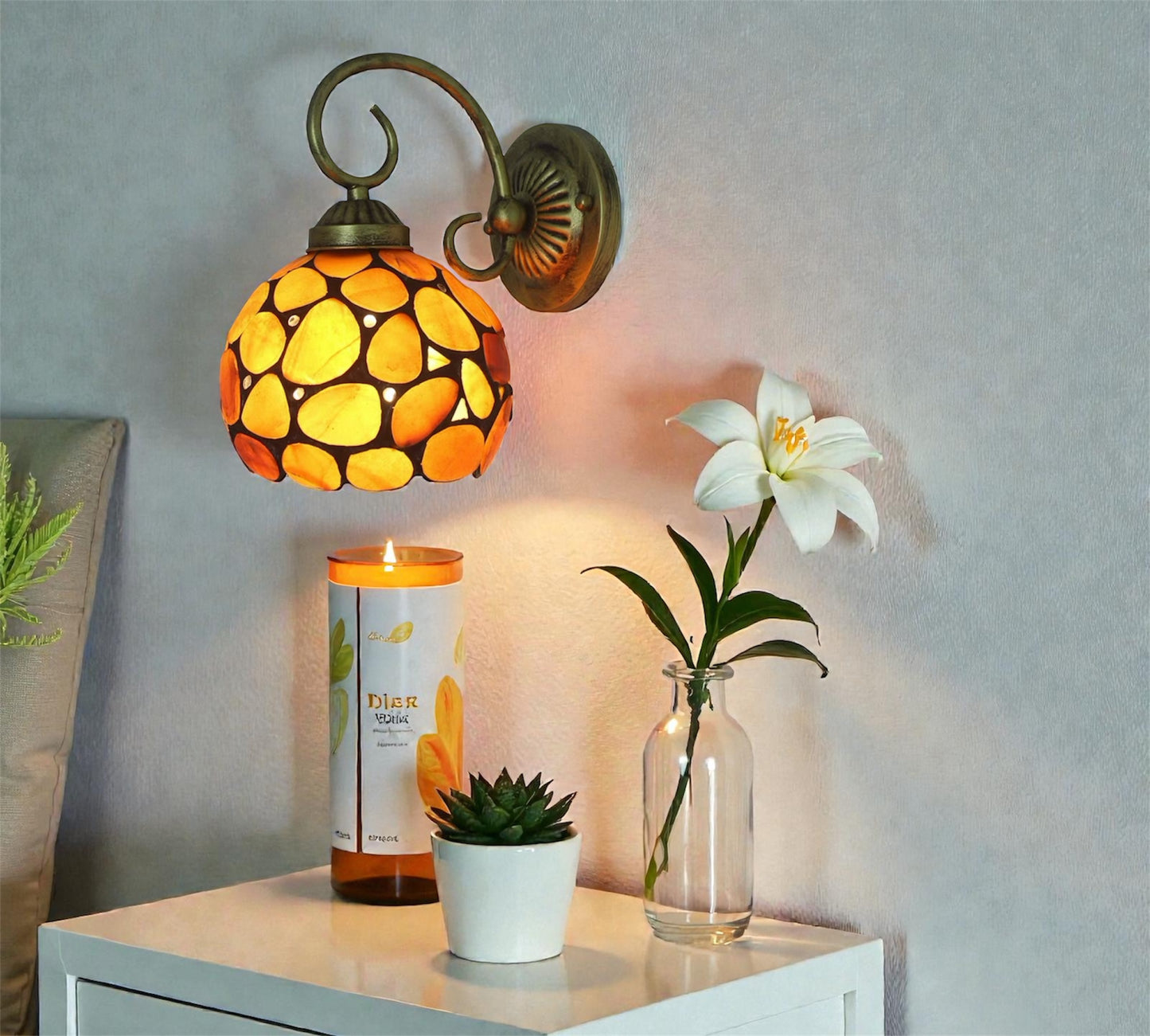 CDH Tiffany Wall Lights with 16cm Shade (26003W)