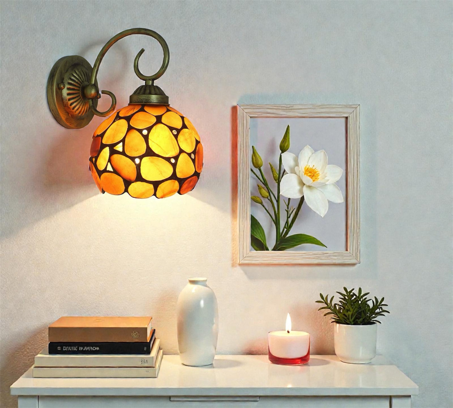 CDH Tiffany Wall Lights with 16cm Shade (26003W)