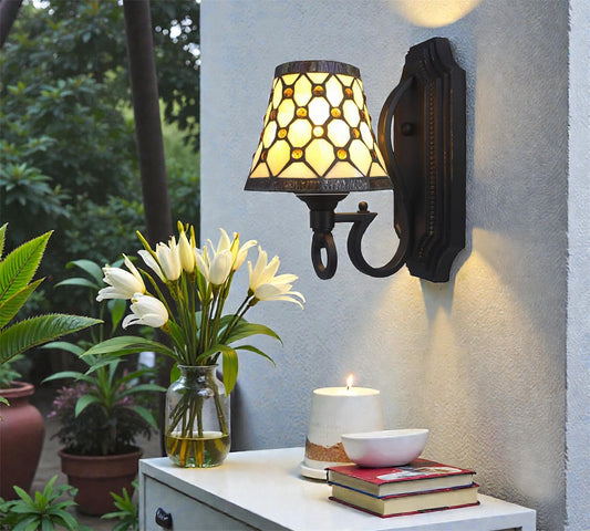 CDH Tiffany Wall Lights with 18cm Shade (26005W)