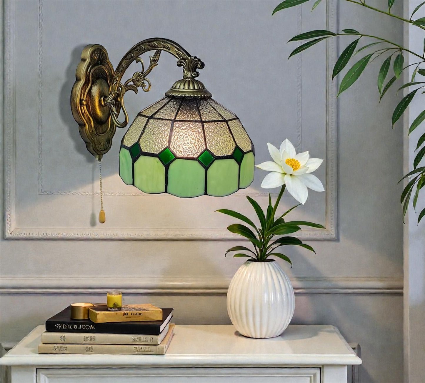 CDH Tiffany Wall Lights with 20cm Shade (26006GW)