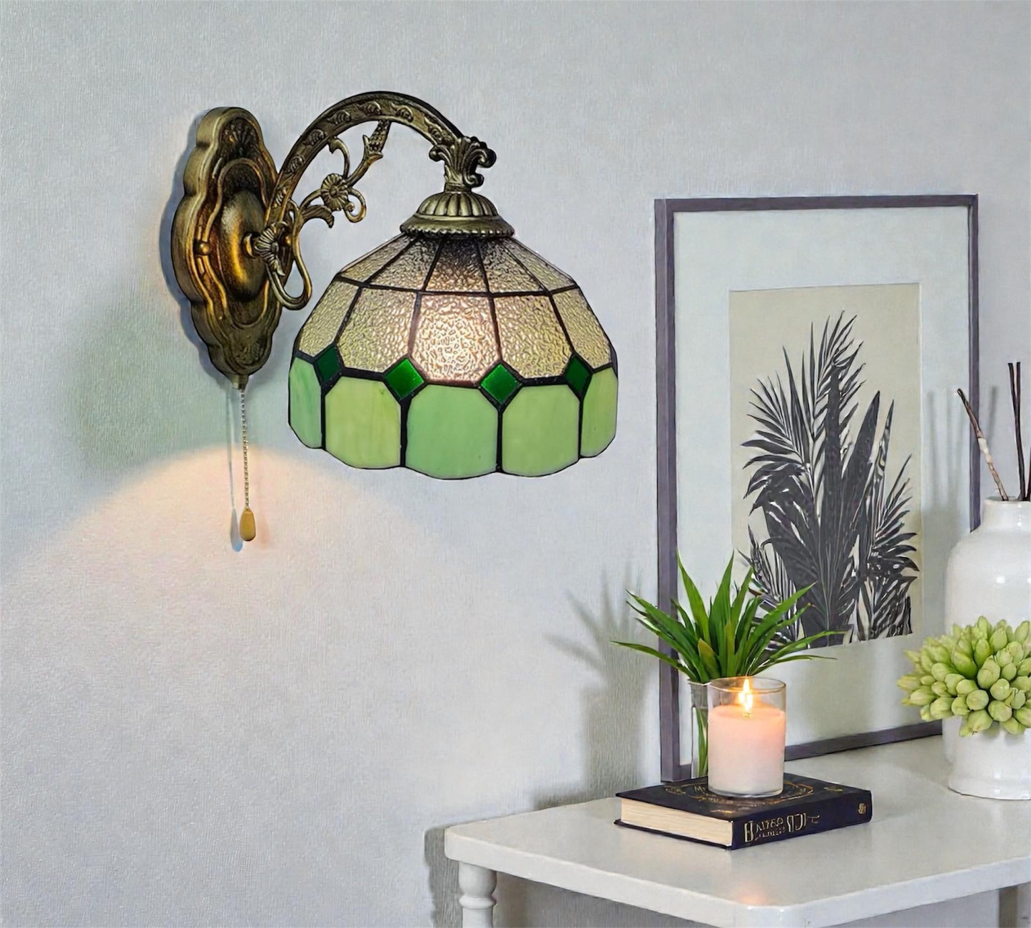 CDH Tiffany Wall Lights with 20cm Shade (26006GW)