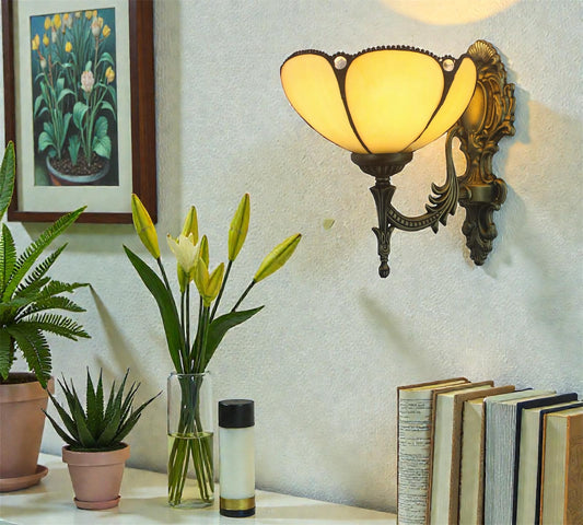 CDH Tiffany Wall Lights with 20cm Shade (26007Y)