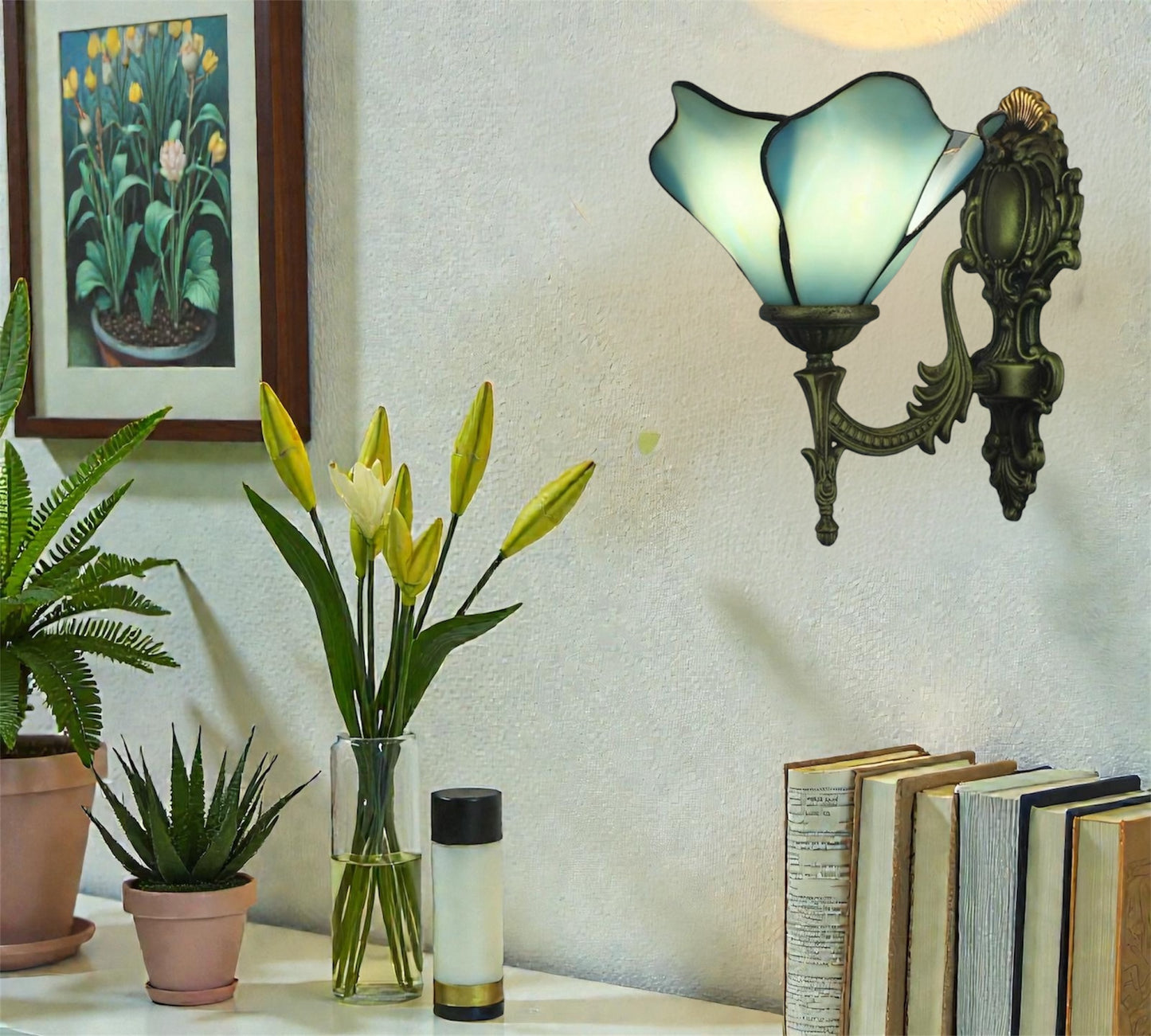 CDH Tiffany Wall Lights with 20cm Shade (12034AW)