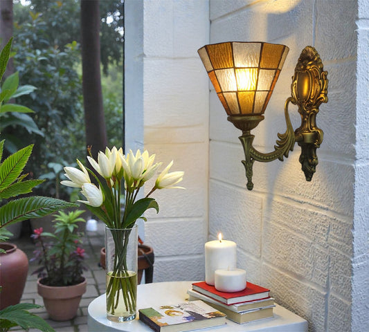 CDH Tiffany Wall Lights with 16cm Shade (26008W)