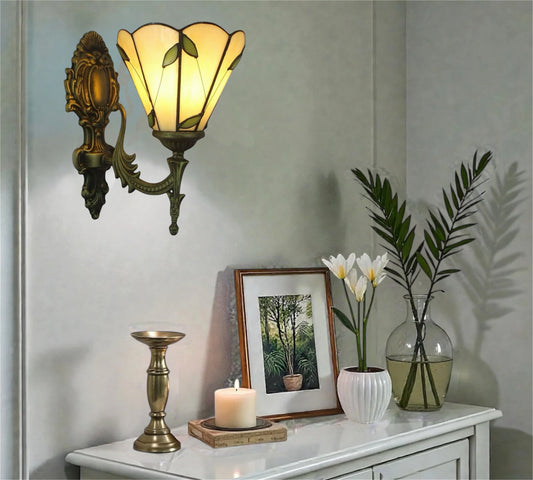 CDH Tiffany Wall Lights with 16cm Shade (26009W)