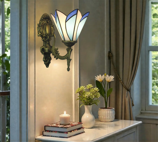 CDH Tiffany Wall Lights with 19cm Shade (26015W)