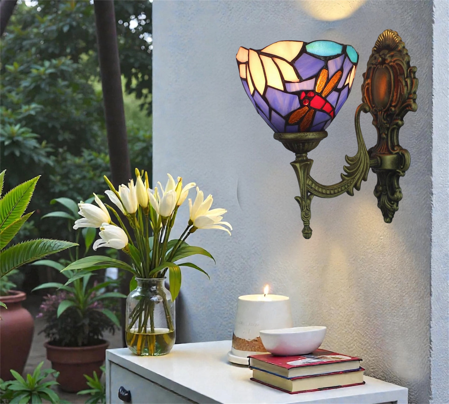 CDH Tiffany Wall Lights with 15cm Shade (12062W2)