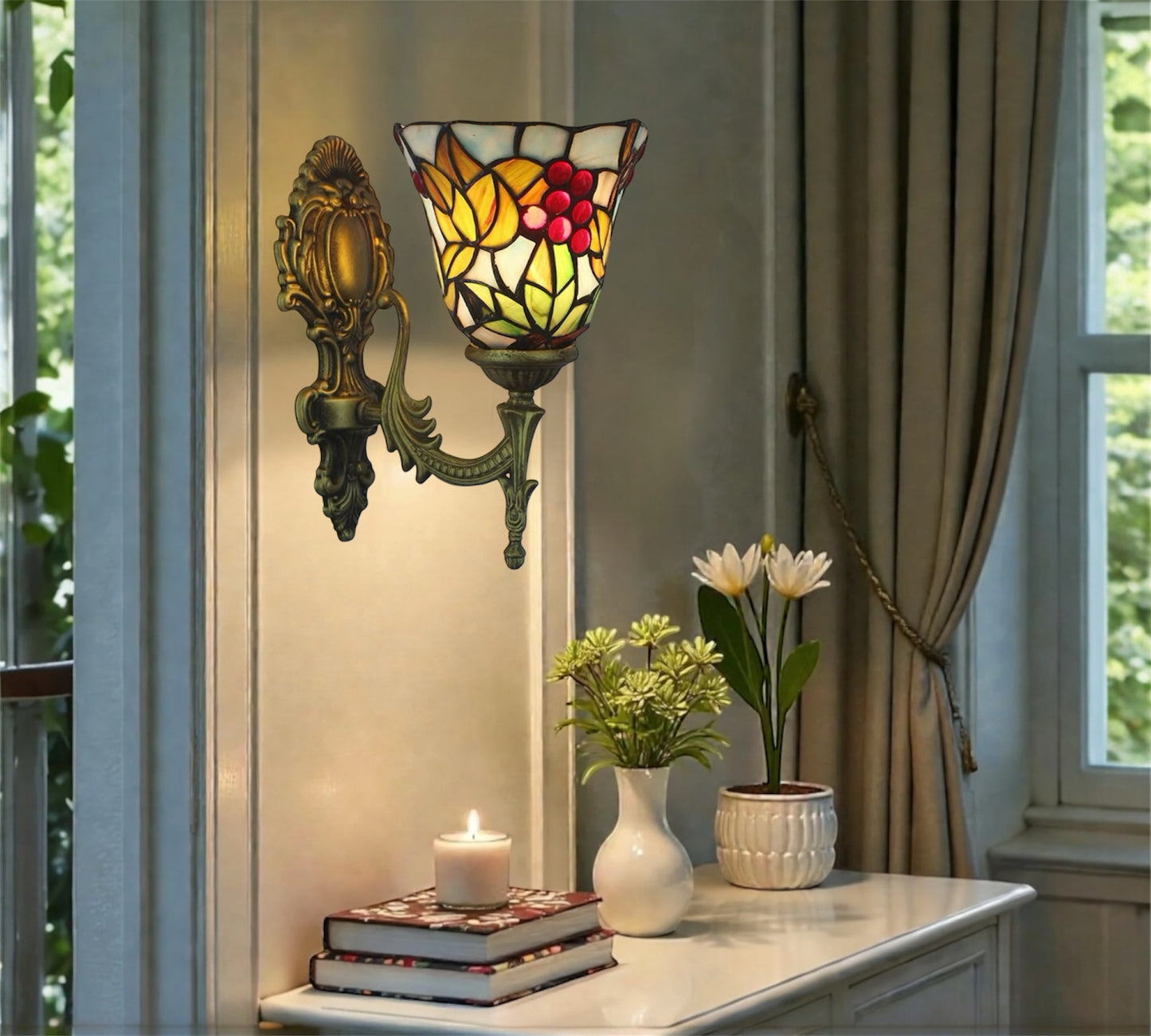 CDH Tiffany Wall Lights with 15cm Shade (26018W)