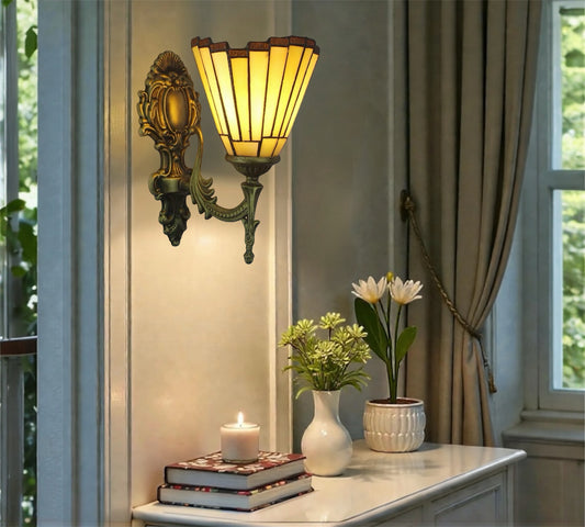 CDH Tiffany Wall Lights with 16cm Shade (26011W)