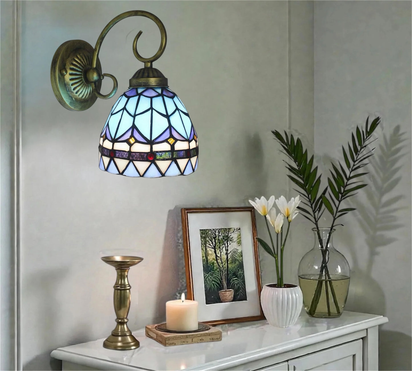 CDH Tiffany Wall Lights with 15cm Shade (12101QR)