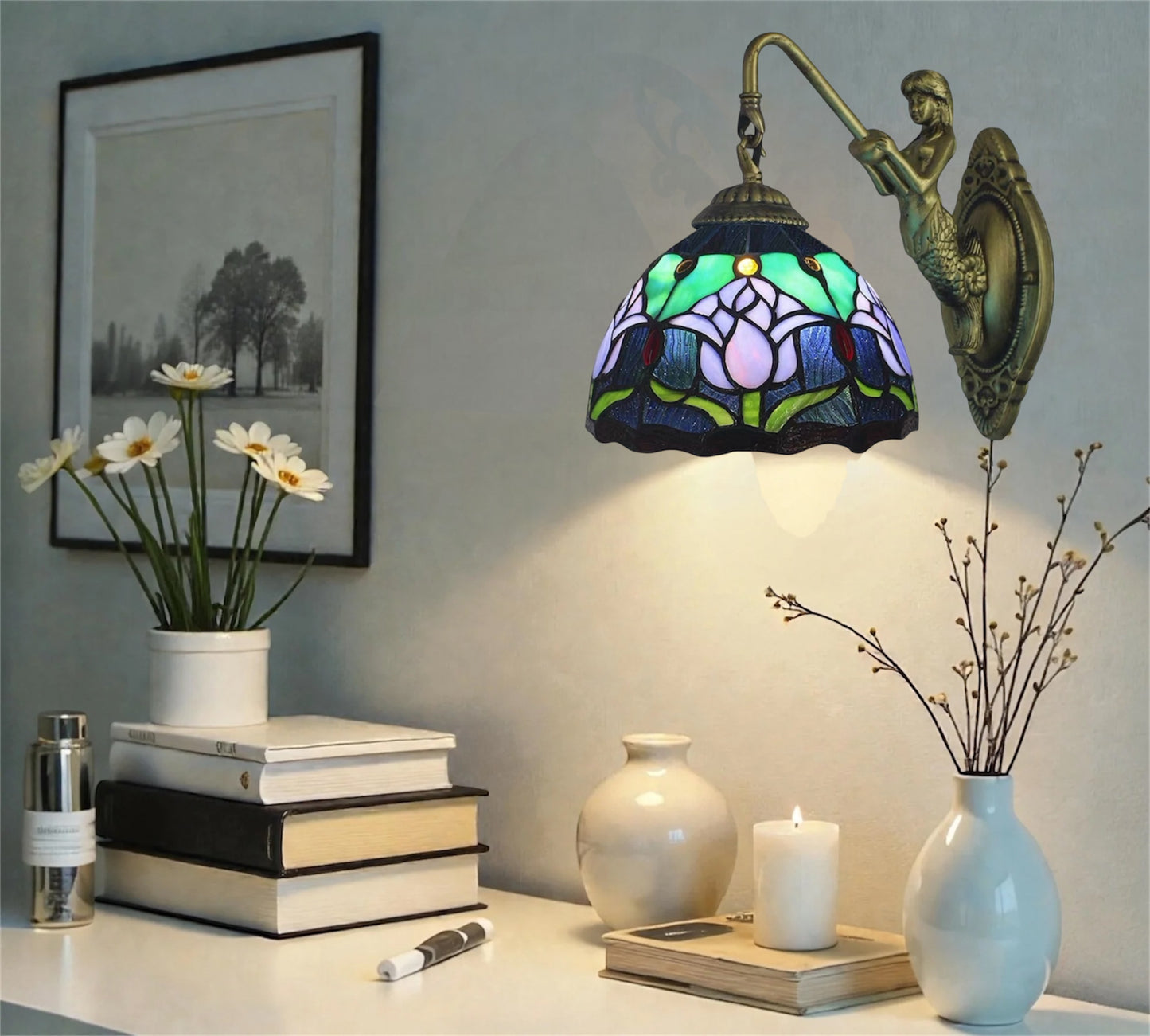 CDH Tiffany Wall Lights with 20cm Shade (12009W)