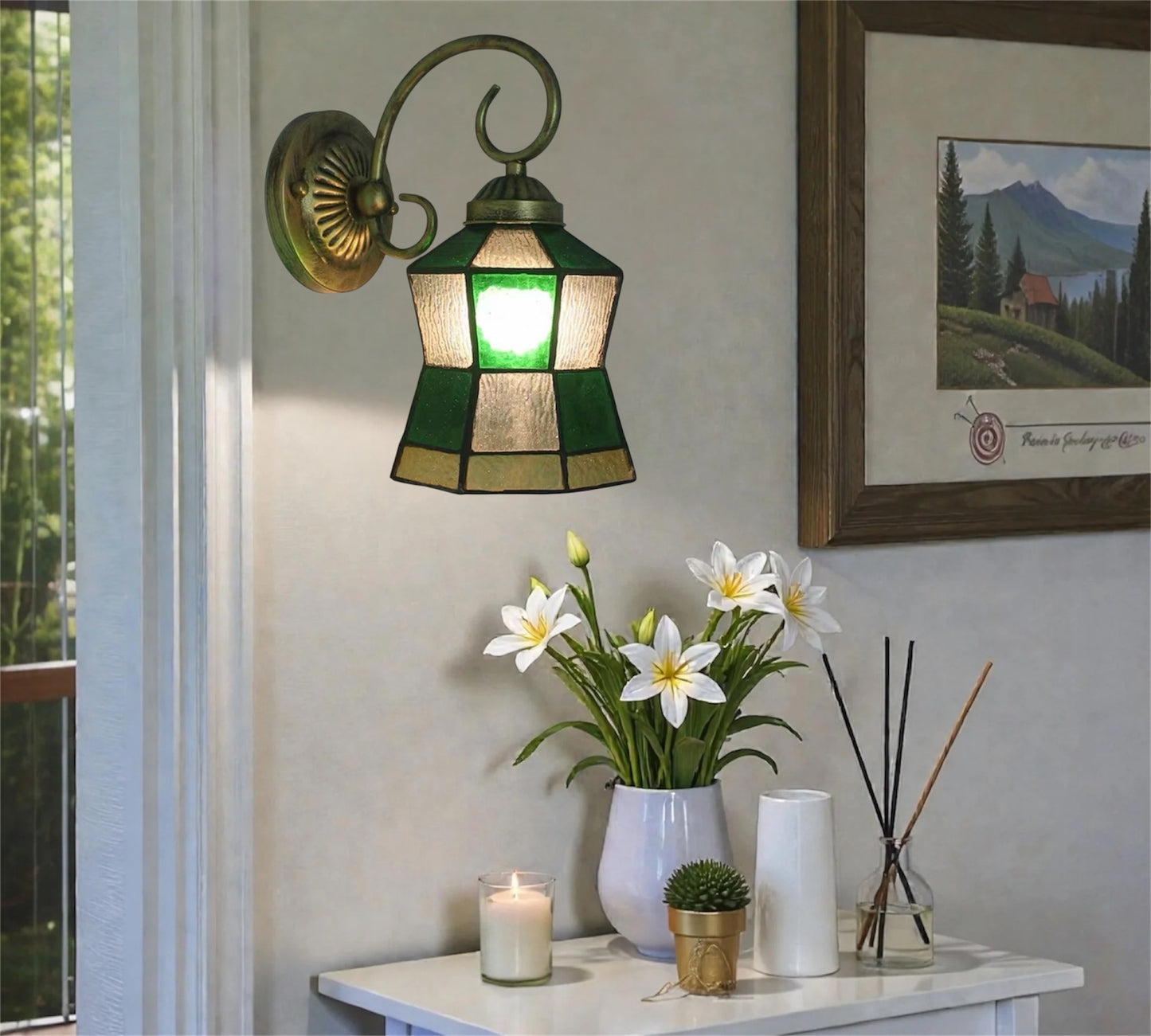 CDH Tiffany Wall Lights with 15cm Shade (12733Q)