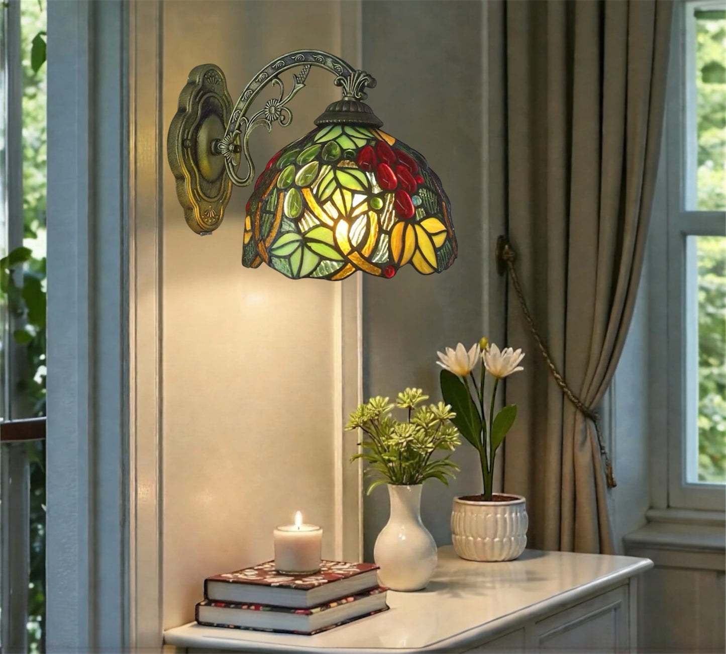 CDH Tiffany Wall Lights with 20cm Shade (15001W)
