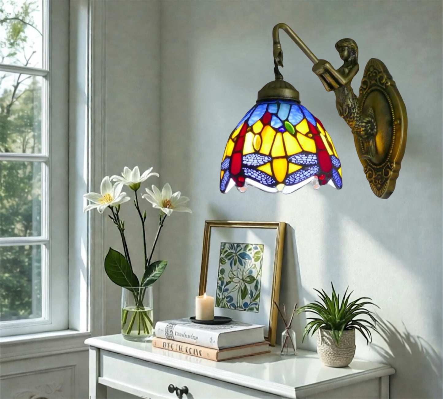 CDH Tiffany Wall Lights with 15cm Shade (12033Q)