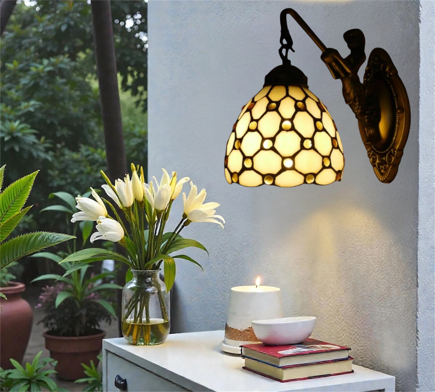 CDH Tiffany Wall Lights with 15cm Shade (12021Q)