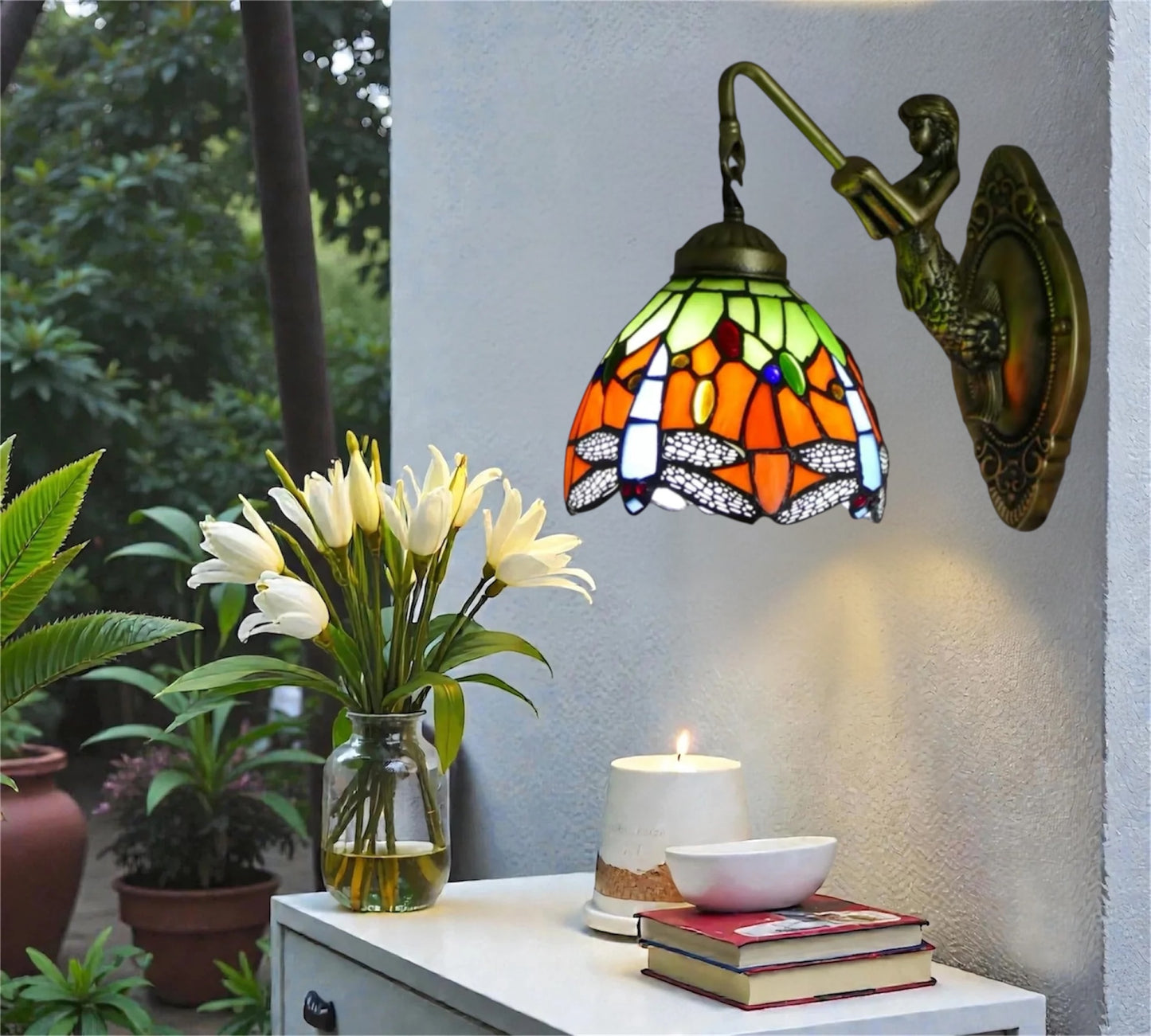 CDH Tiffany Wall Lights with 15cm Shade (12062Q)