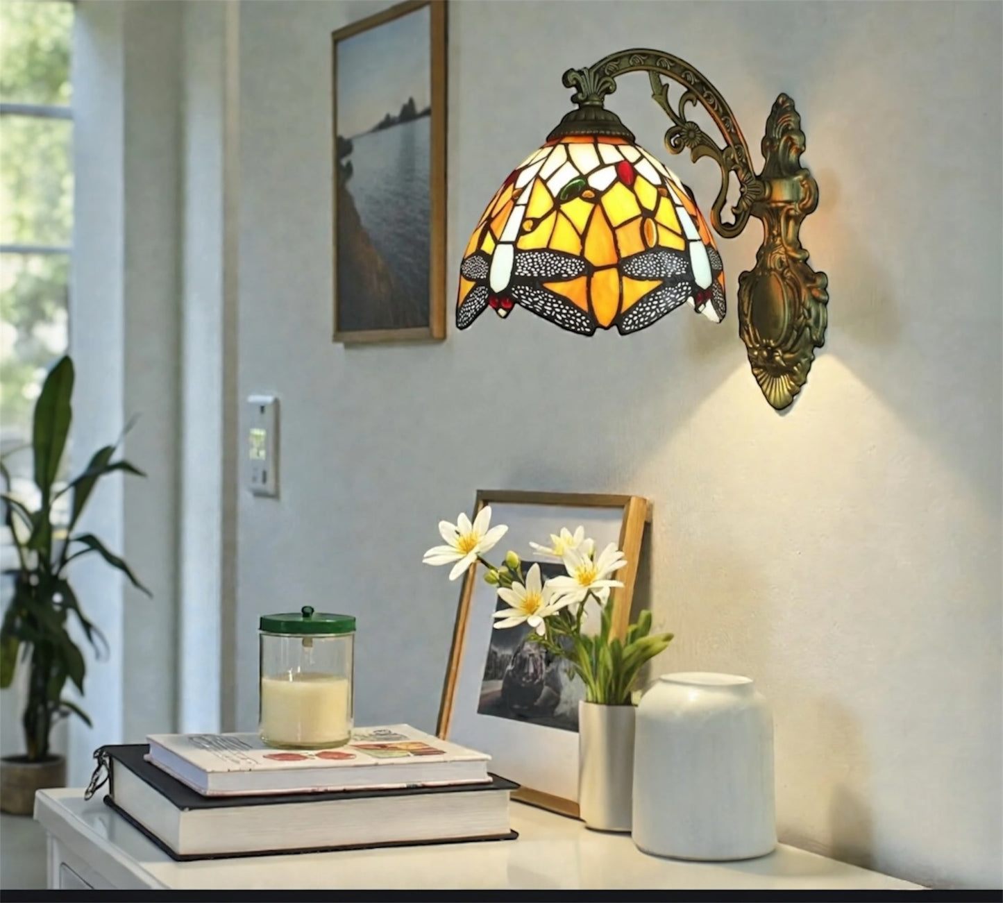 CDH Tiffany Wall Lights with 20cm Shade (12035Q)