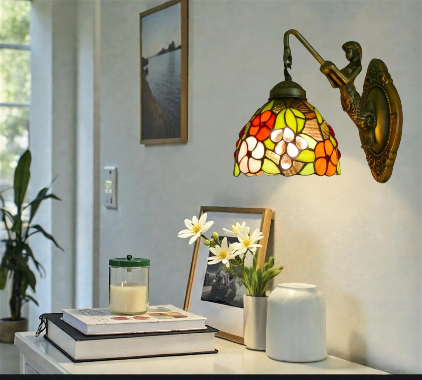 CDH Tiffany Wall Lights with 15cm Shade (12083Q)