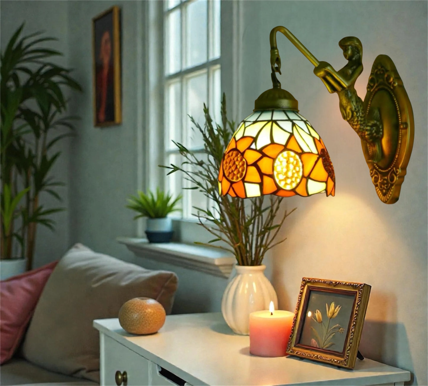 CDH Tiffany Wall Lights with 15cm Shade (12702Q)